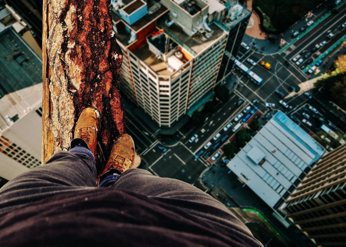 美大法官“大战”总统,63裁定特朗普关税违法:1.4万亿美元收入“落空”,或撕开美国财政千亿黑洞! 美大法官“大战”总统,63裁定特朗普关税违法:1.4万亿美元收入“落空”,或撕开美国财政千亿黑洞!